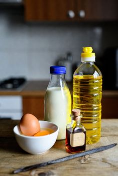Huevo Leche Aceite y Extracto de vainilla