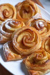 Rollos de Hojaldre con Manzana